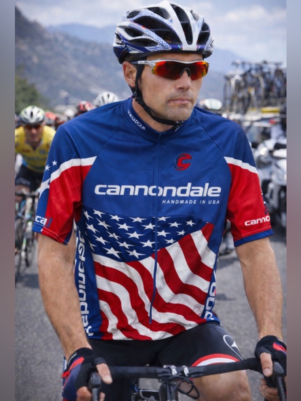 Cannondale Men's red, white and Blue Cycling Jersey size medium